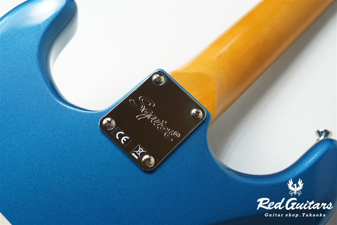 新品に近い★Classic Vibe '60s Stratocaster LPB Squier Classic Vibe '60s Stratocaster - lake placid blue Str shape